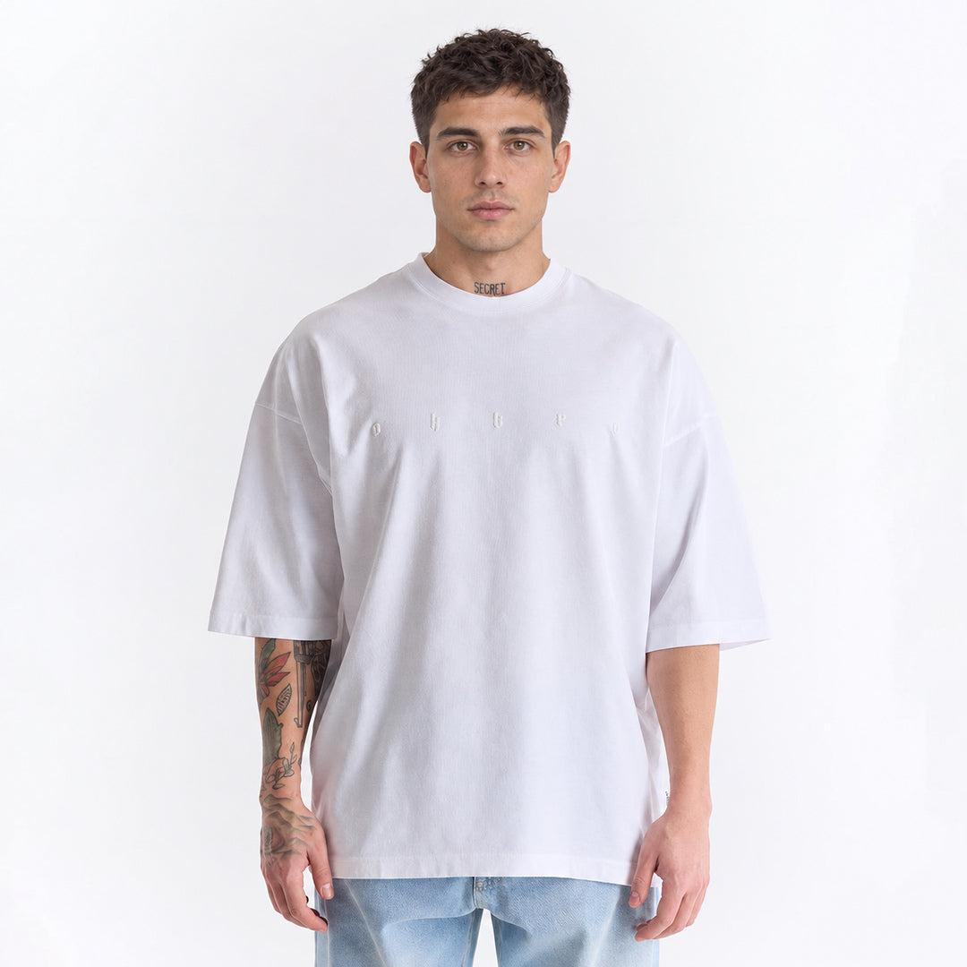 Beyaz Uzun Logo Super Oversize Tişört