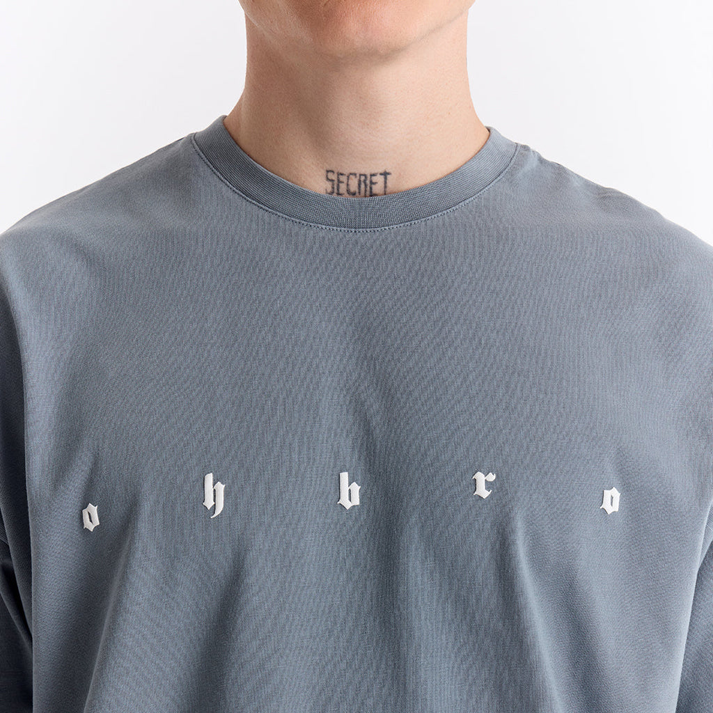 Bulut Gri Uzun Logo Super Oversize Tişört