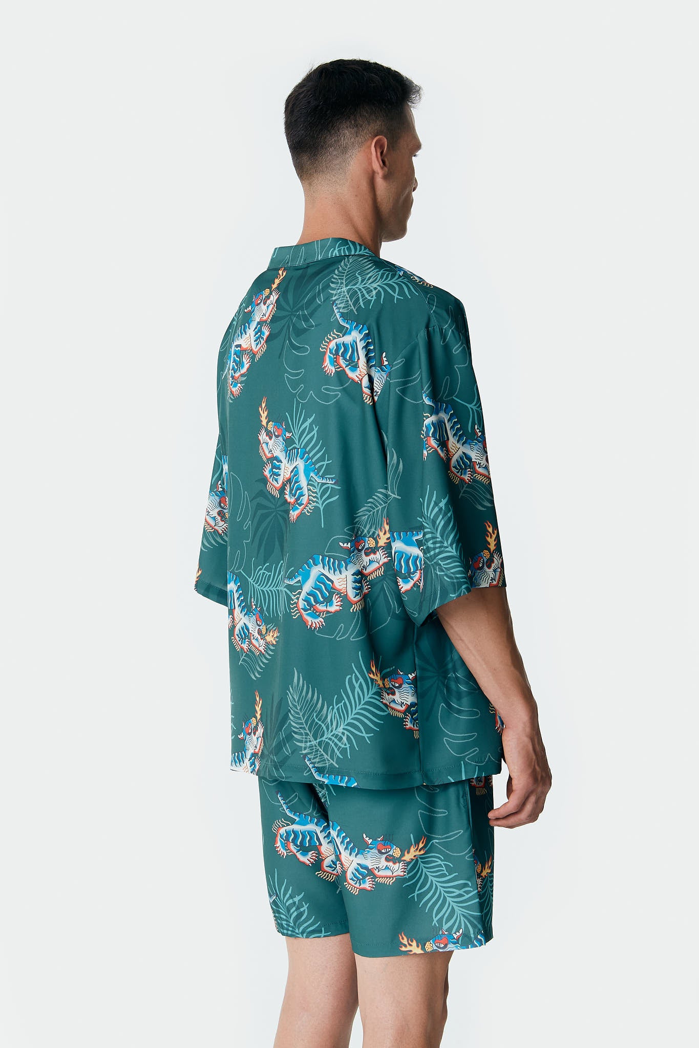 Kaplan Desenli Yeşil Kimono Gömlek