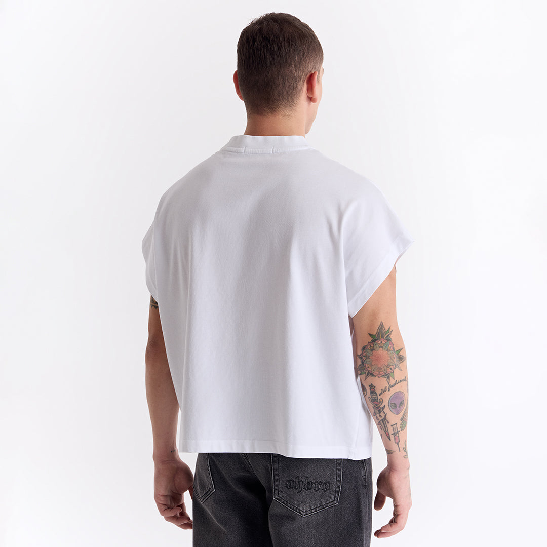Beyaz Uzun Logo Super Oversize Crop Kolsuz Tişört