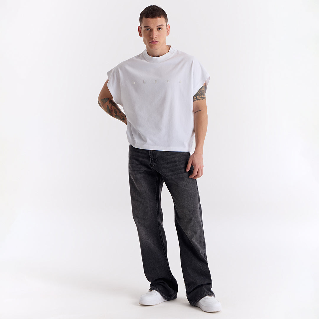 Beyaz Uzun Logo Super Oversize Crop Kolsuz Tişört