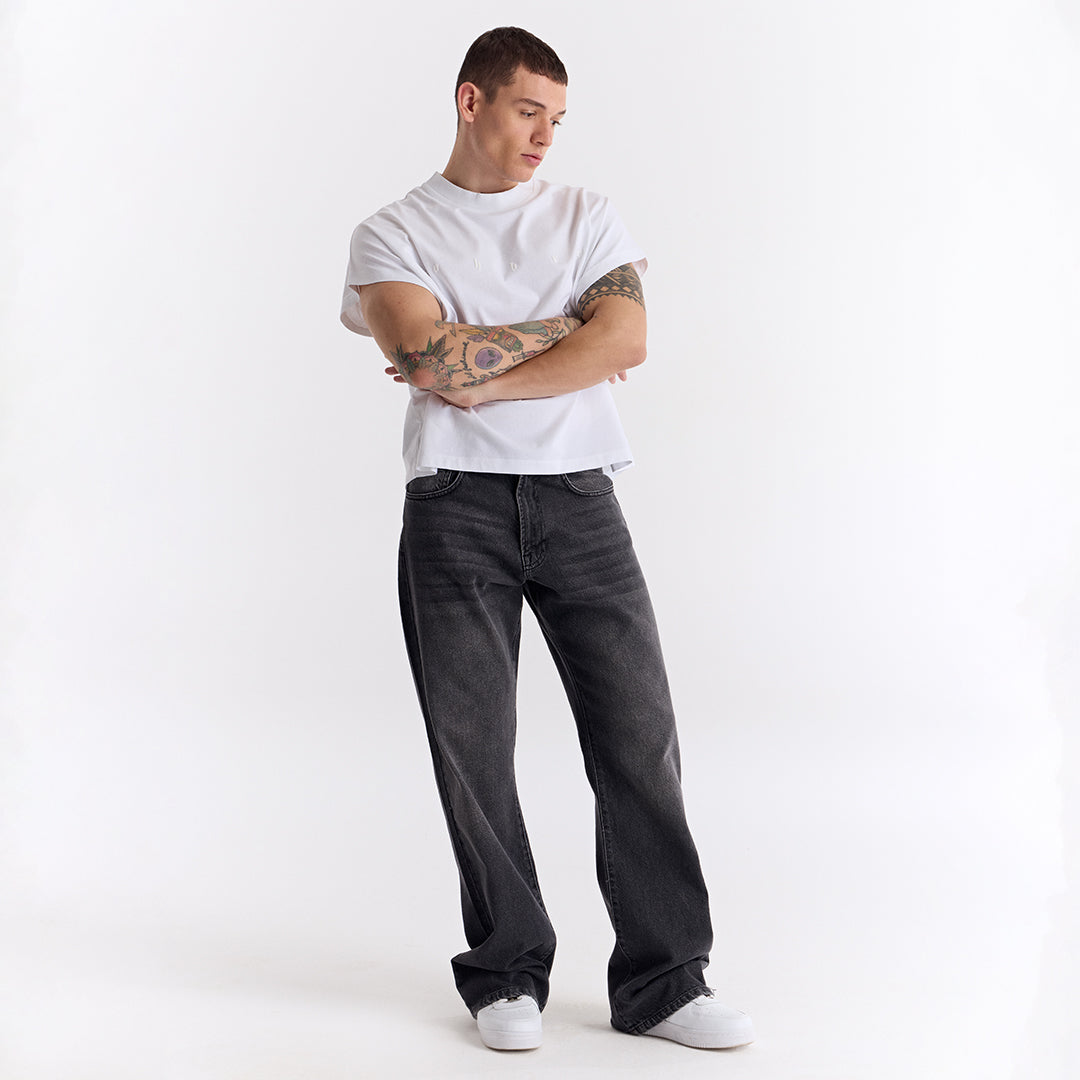 Beyaz Uzun Logo Super Oversize Crop Kolsuz Tişört