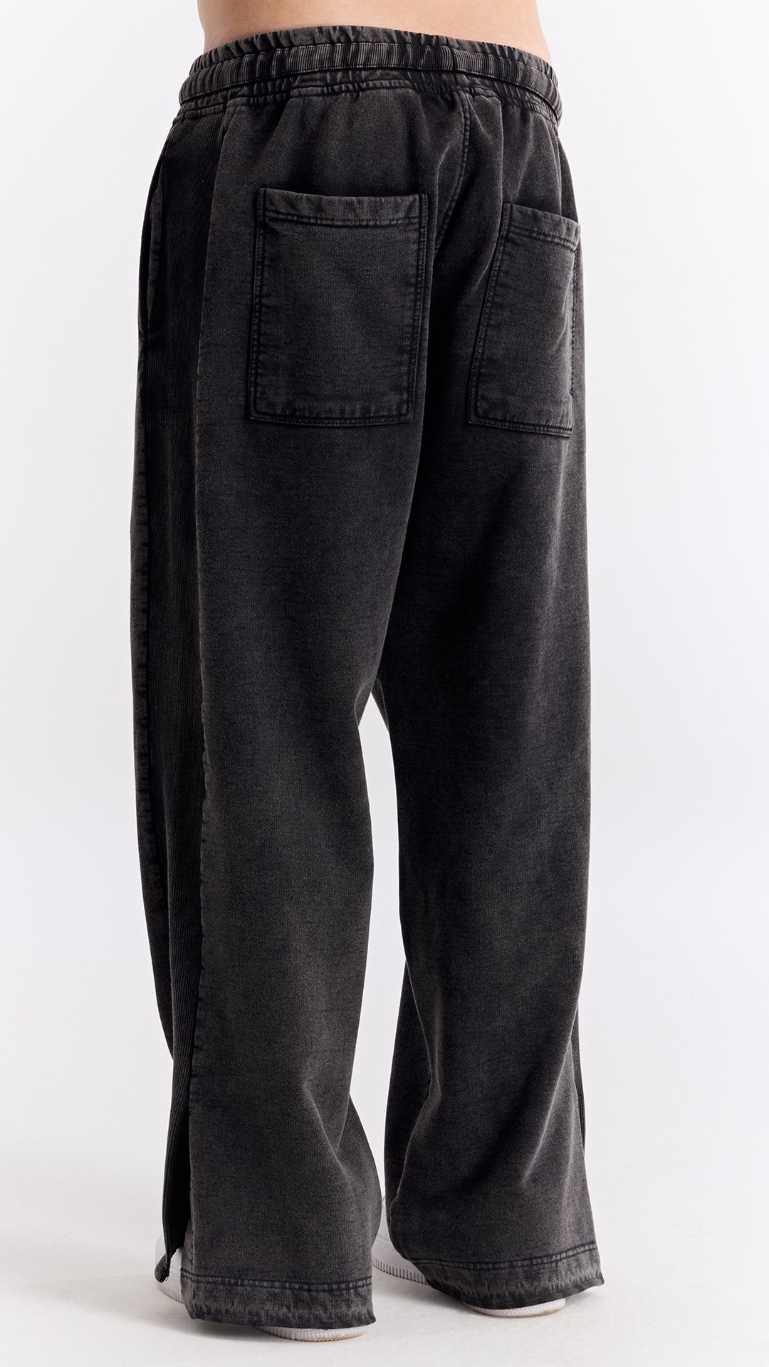 Siyah Yıkamalı Ribana Detaylı Eşofman Altı