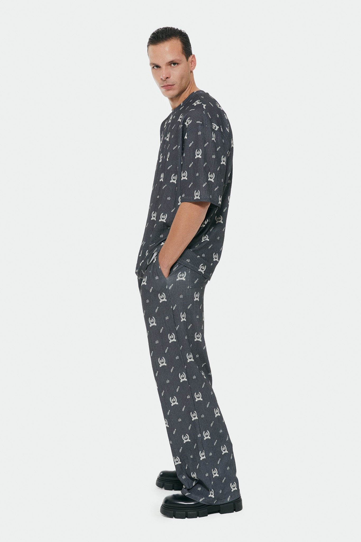 Monogram Desenli Antrasit Baggy Sokak Pijaması