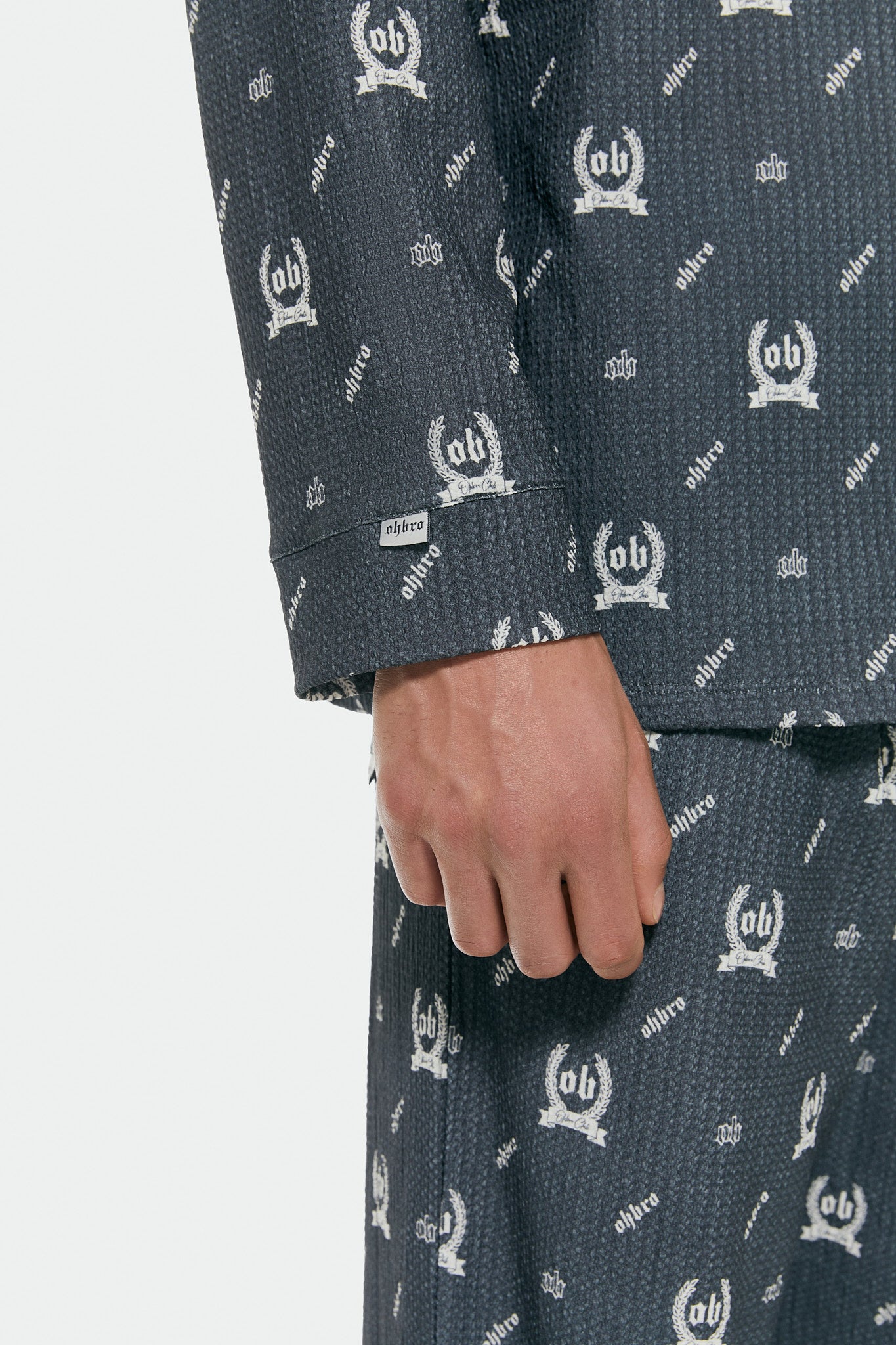 Monogram Desenli Antrasit Oversize Gömlek