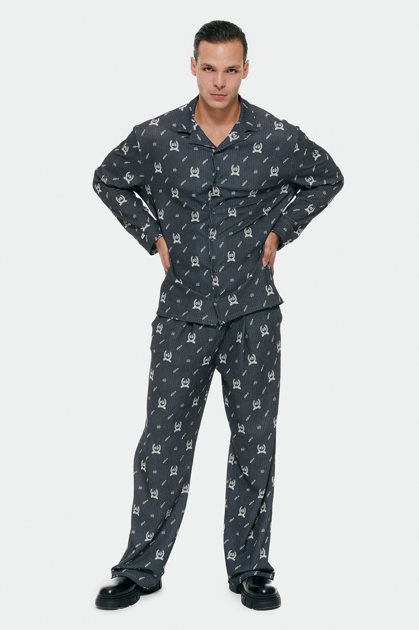 Monogram Desenli Antrasit Oversize Gömlek