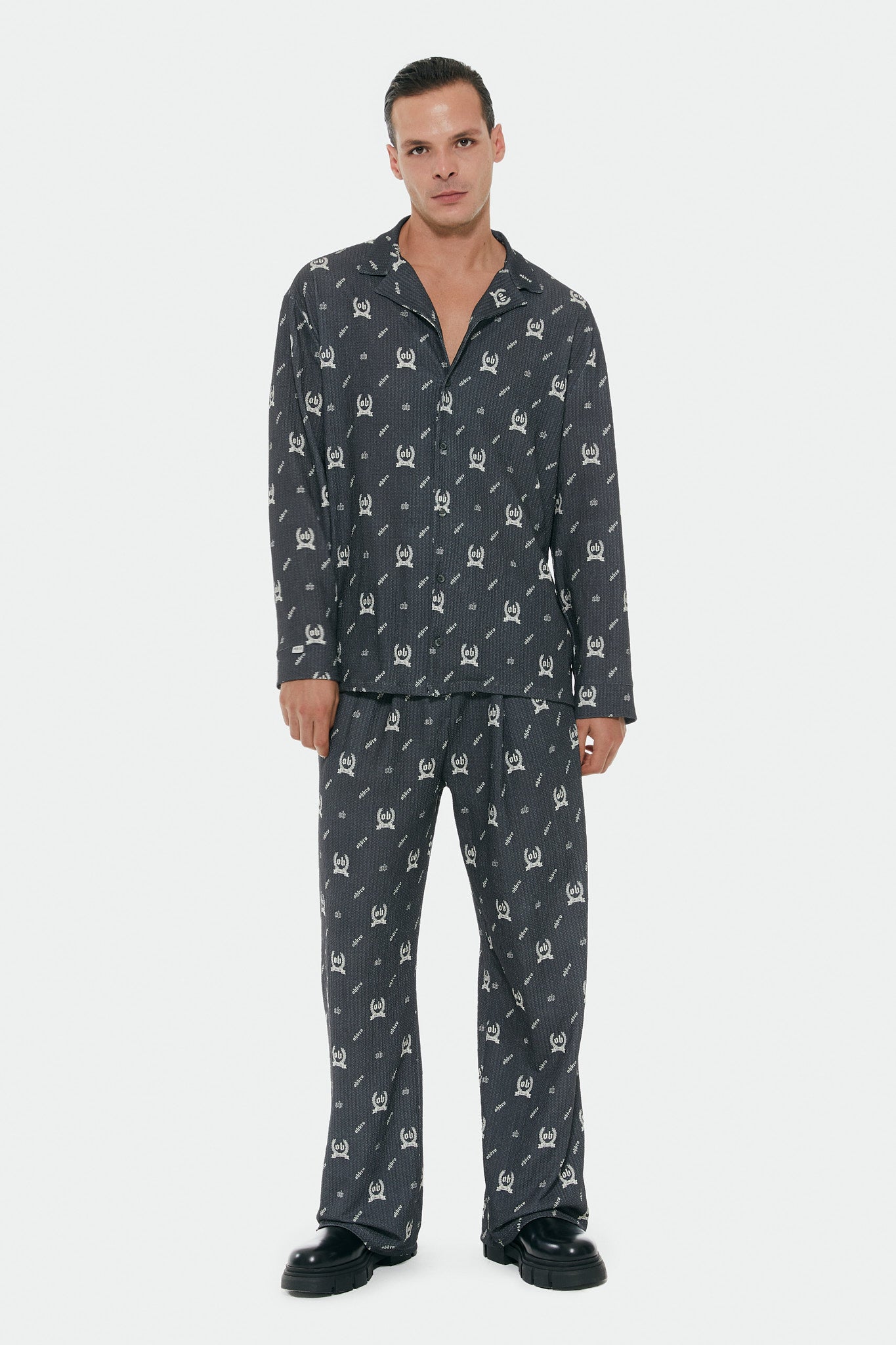 Monogram Desenli Antrasit Oversize Gömlek